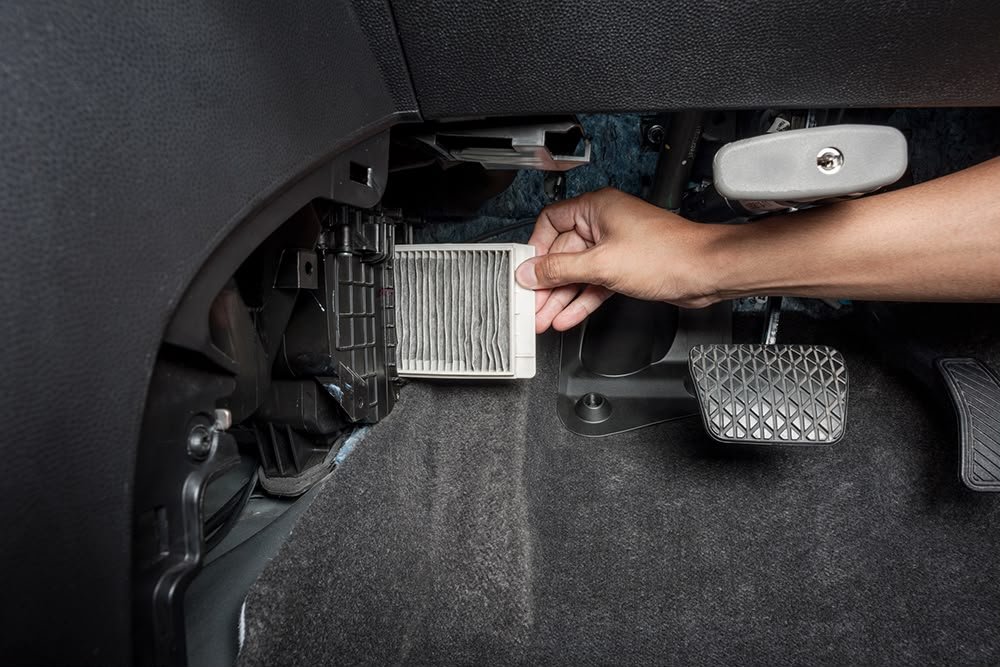 Air & Cabin Filter Replacement workshop view 4